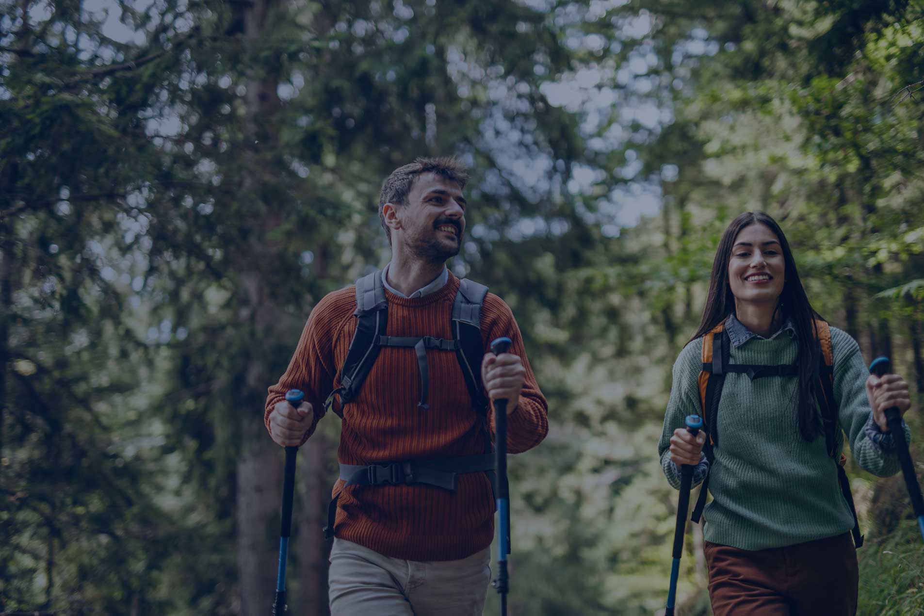 Surgical Center in Twin Falls - Paramount Surgical Center product – a happy couple on a hike near Twin Falls, Idaho after a successful surgery.